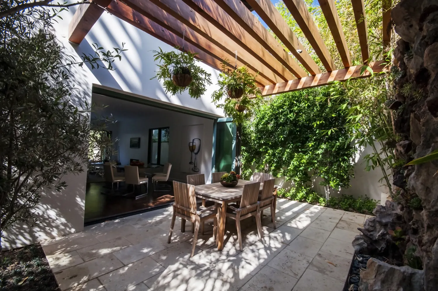 Pergola at 1170 McClellan