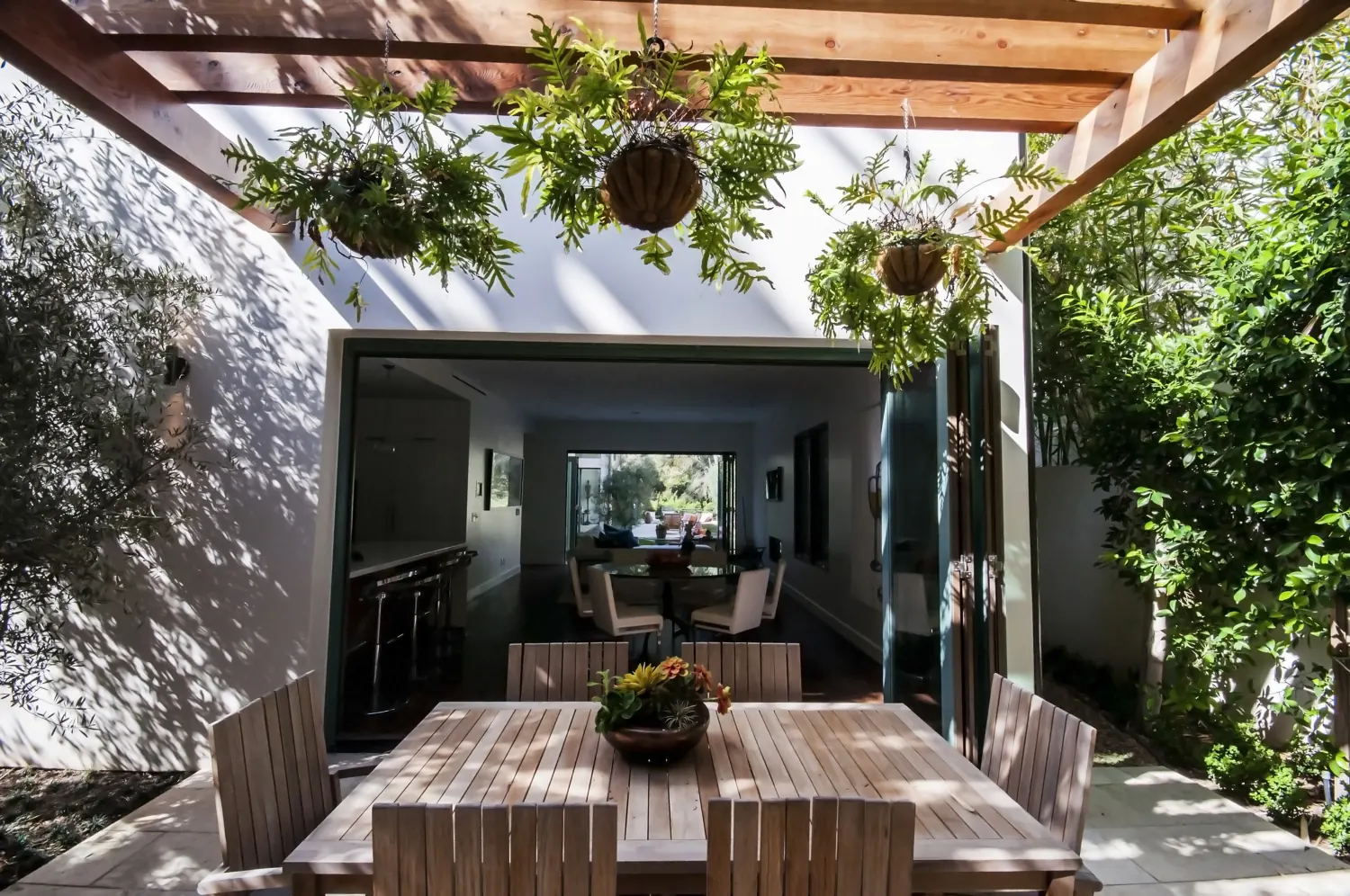 Indoor–outdoor room at 1170 McClellan