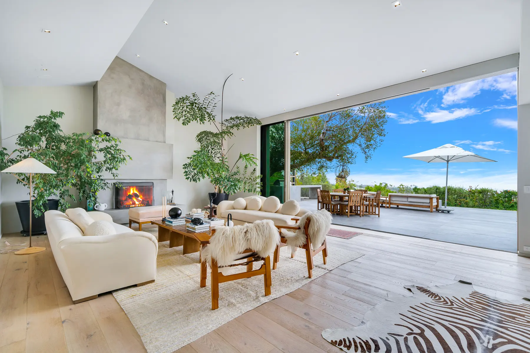 Living room opening toward the ocean