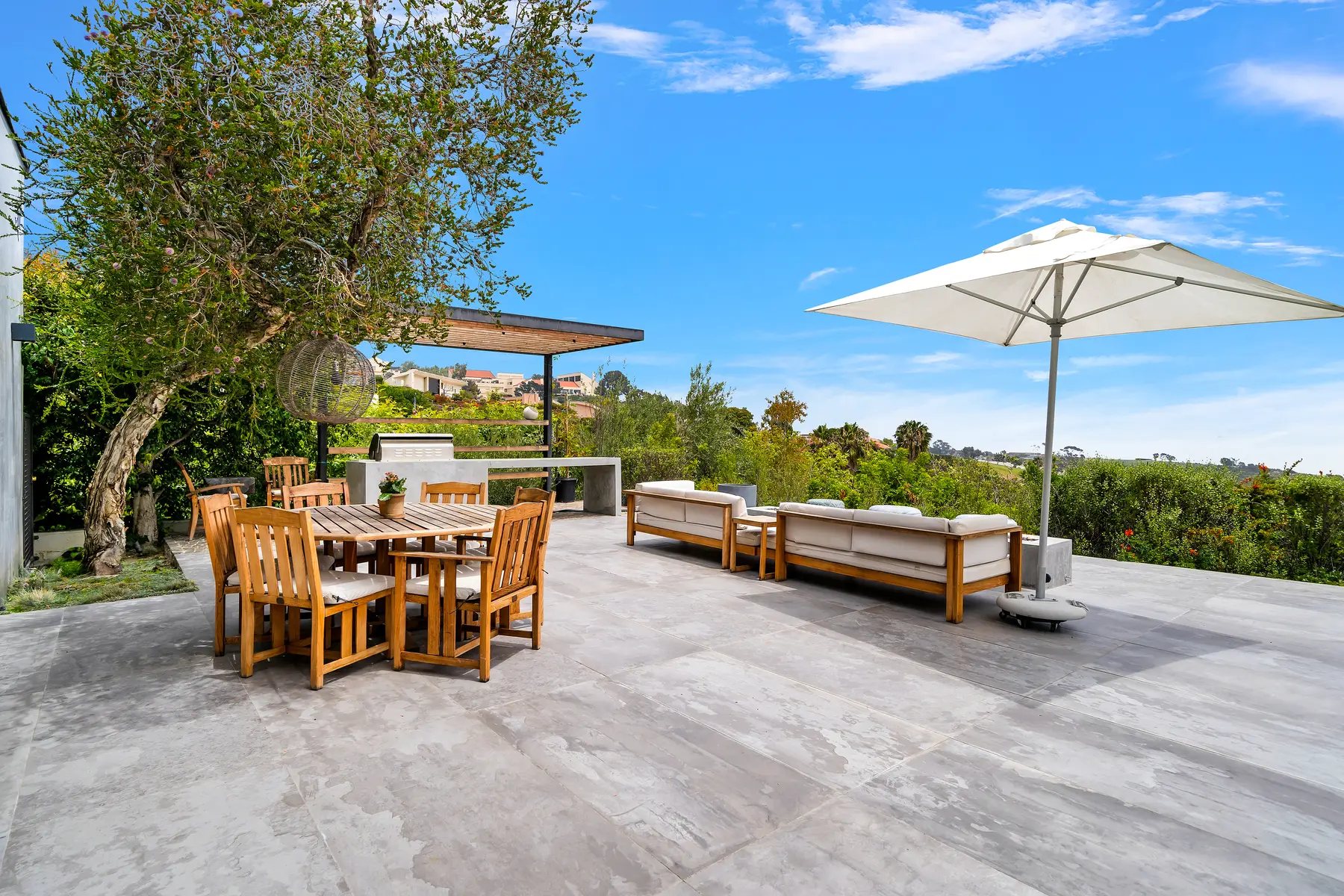 Outdoor dining terrace
