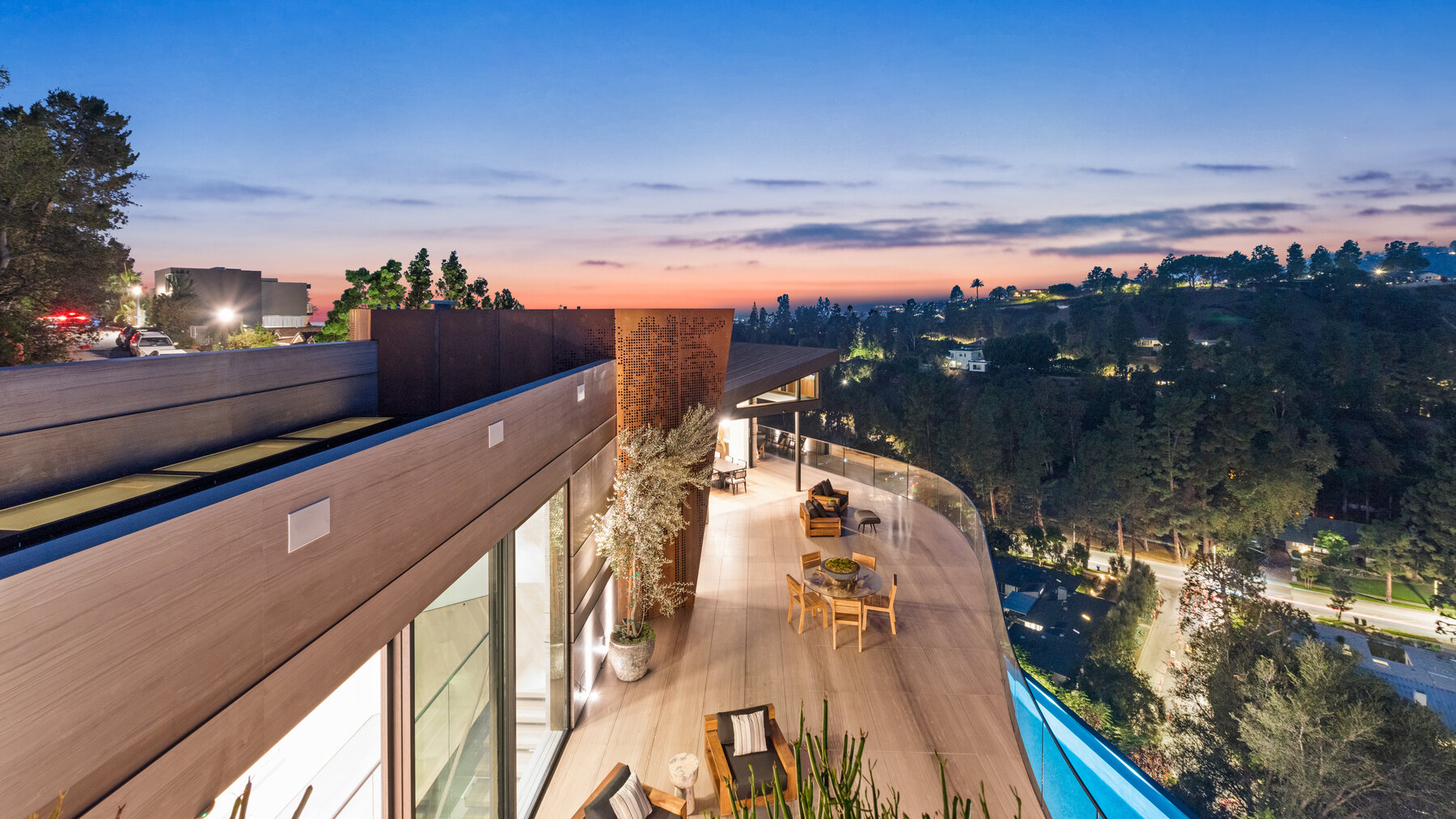 Readcrest linear terrace