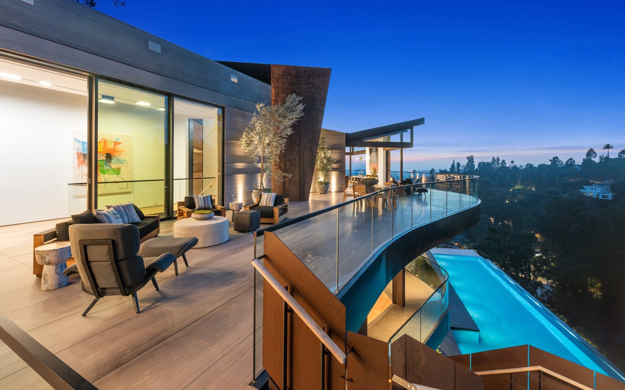Readcrest hillside residence